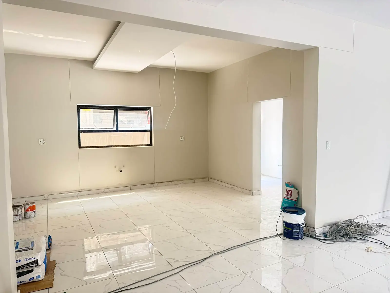 Ground floor: Living space with tiled floors